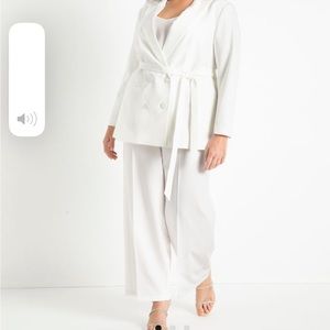 Never worn size 18 matching to the blazer listed pants